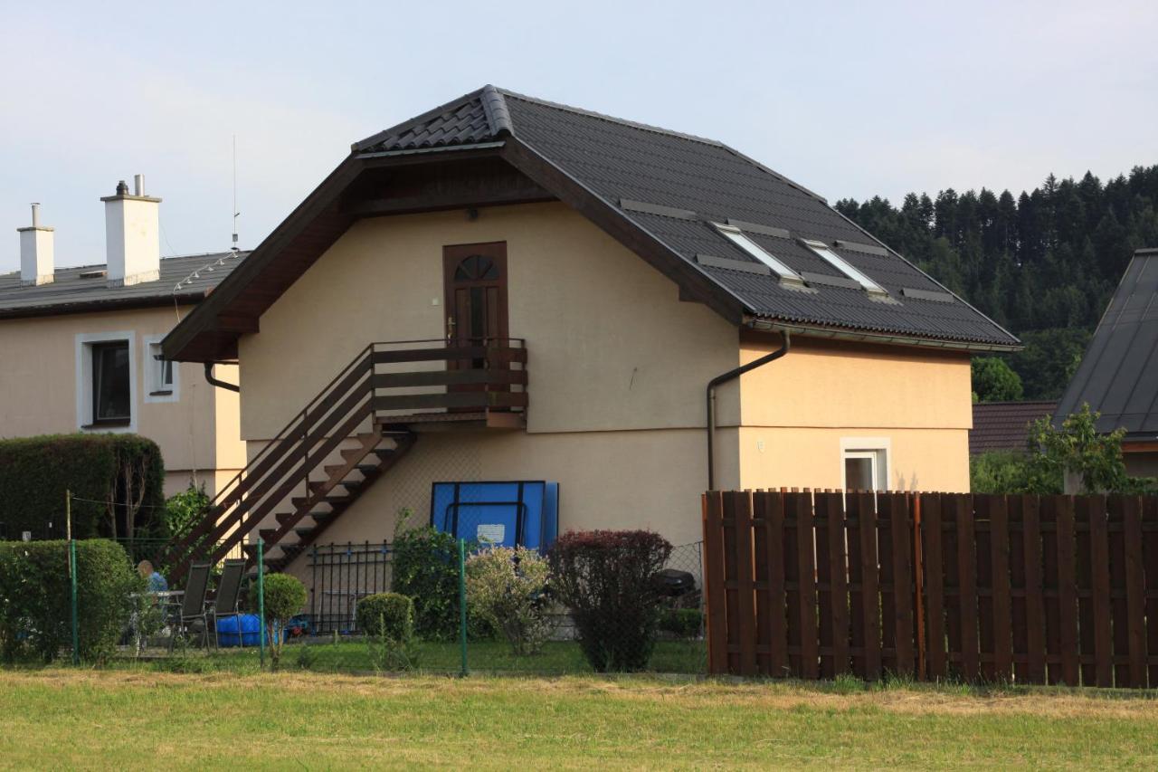 Apartman Pod Cernou Horou Rožnov pod Radhoštěm Екстериор снимка